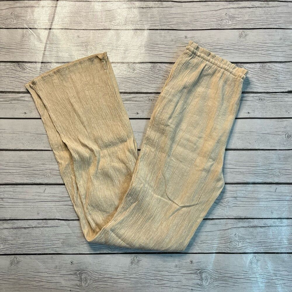 Zara Women’s Cream Textured Flare Pants